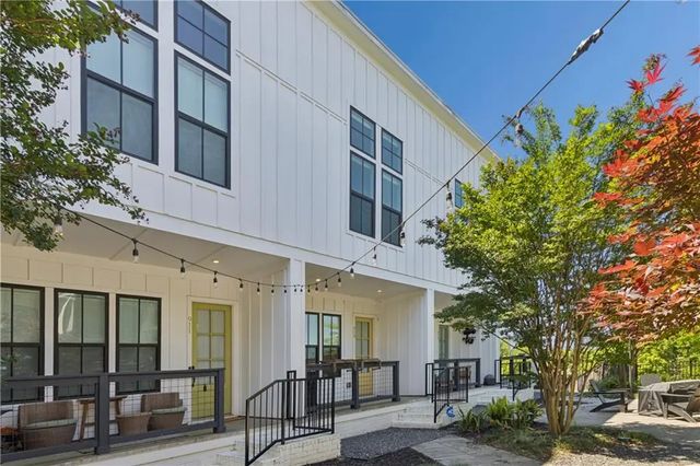 913 Brees Court, Atlanta