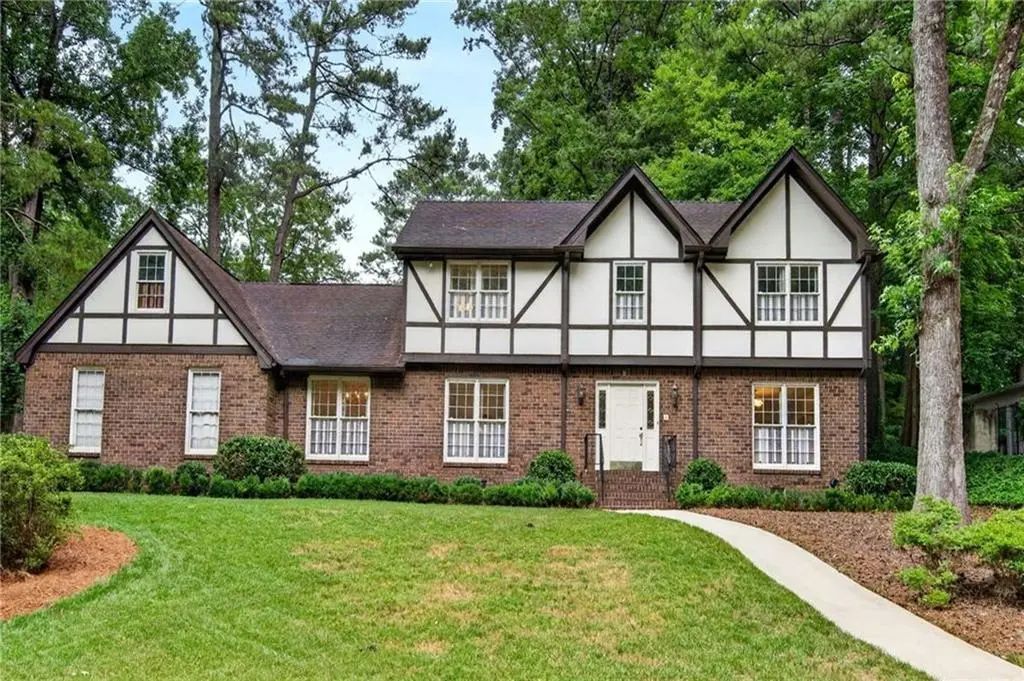 1186 Warrenhall Lane Ne, Brookhaven