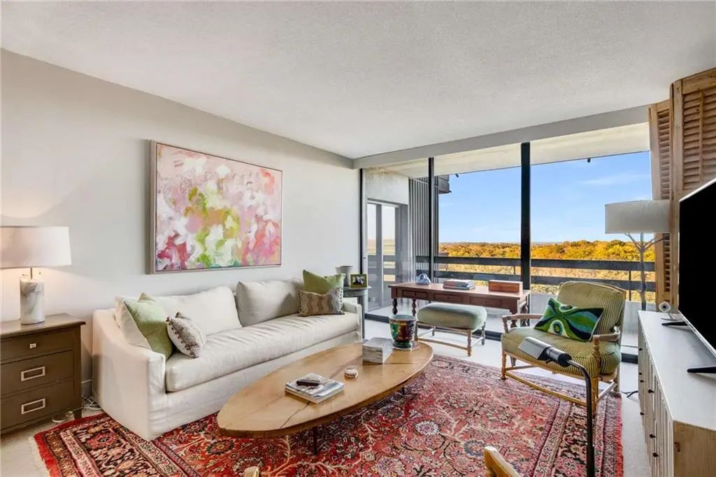 Unit 14b - 2660 Peachtree Road Nw, Atlanta