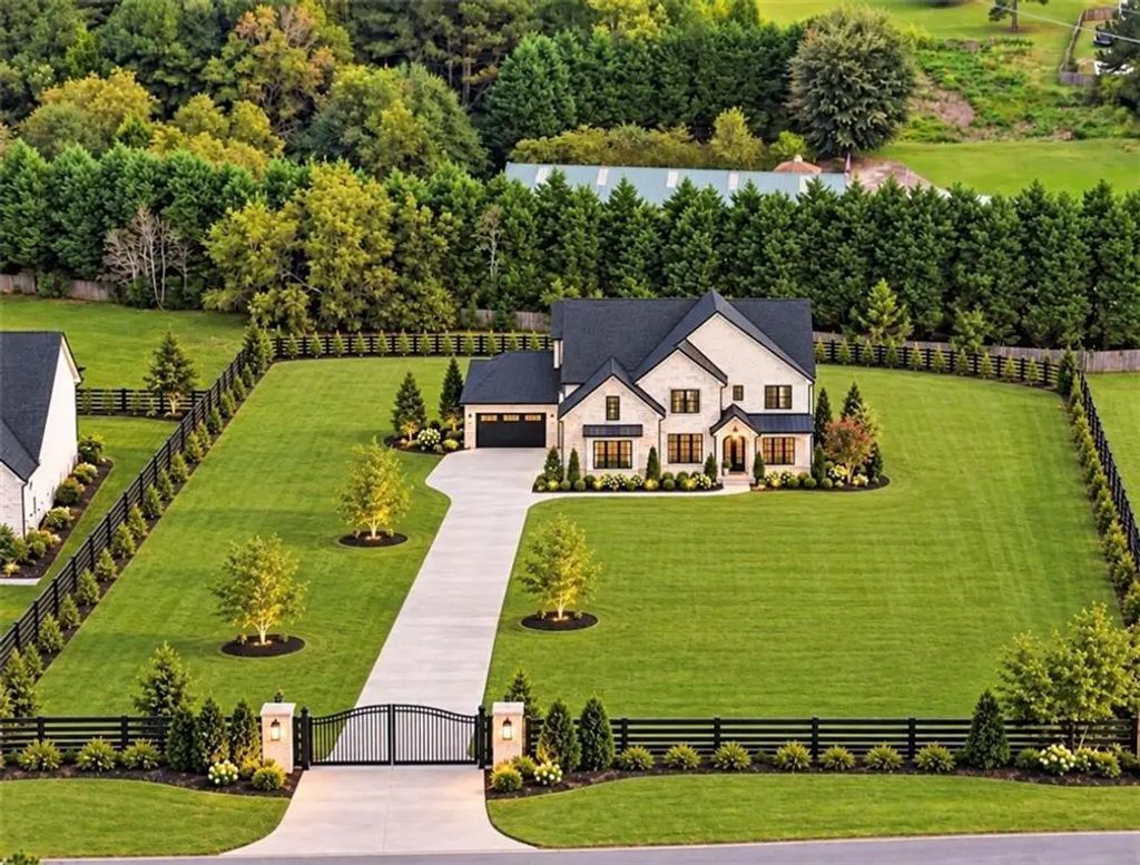 1736 Lee Peters Road, Loganville