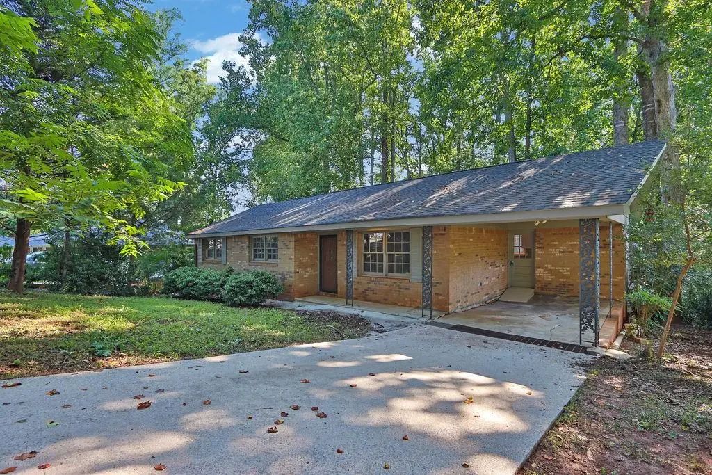 2944 Drew Valley Street, Gainesville