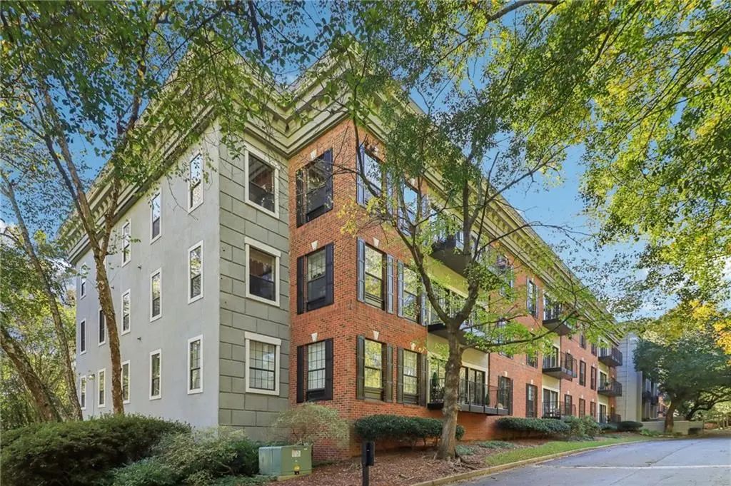 Unit 8 - 3071 Lenox Road Ne, Atlanta