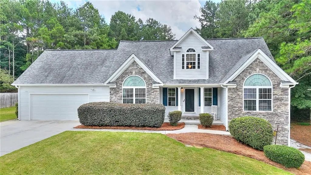 1106 Caroline Court, Loganville