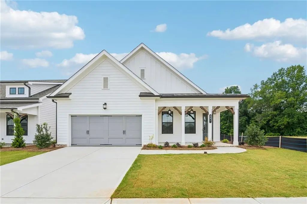 171 High Point Drive, Hoschton