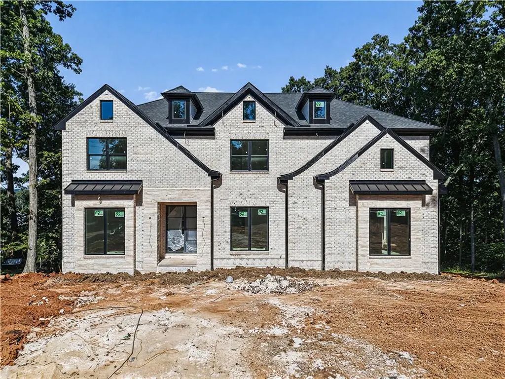 1728 Plunketts Road, Buford