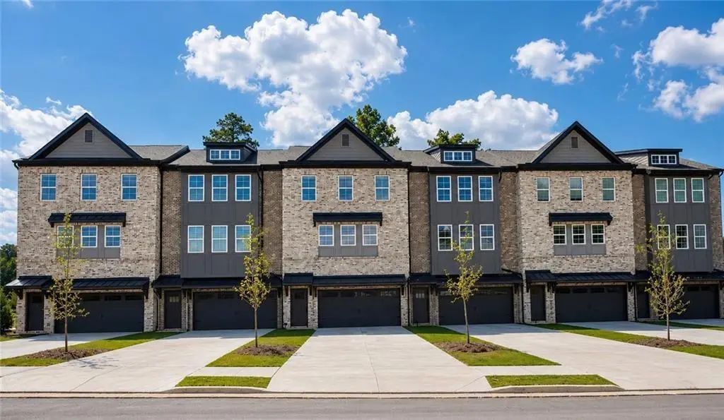 Unit 42 - 1315 Shree Drive, Cumming