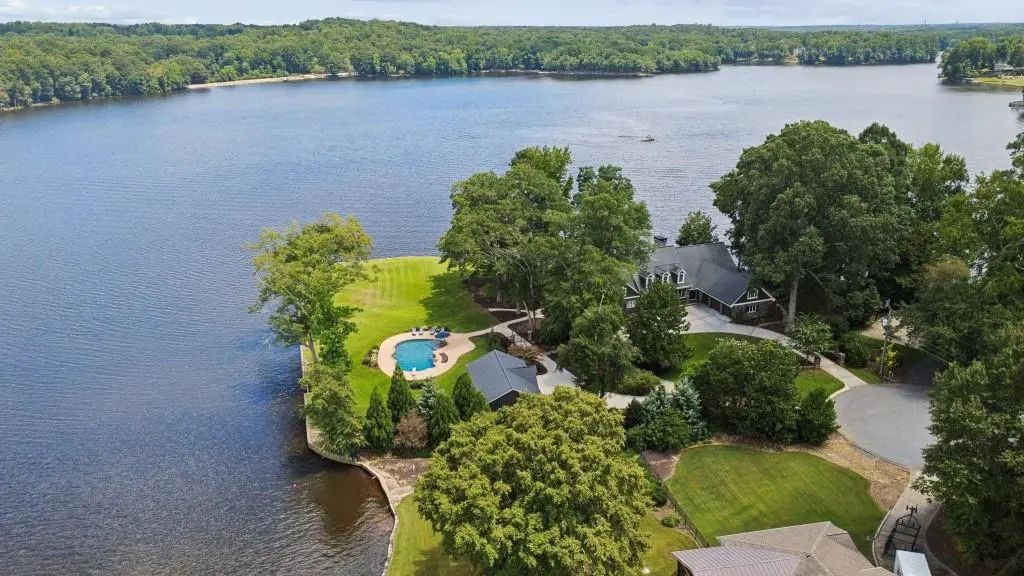102 Pebblestump Point, Peachtree City
