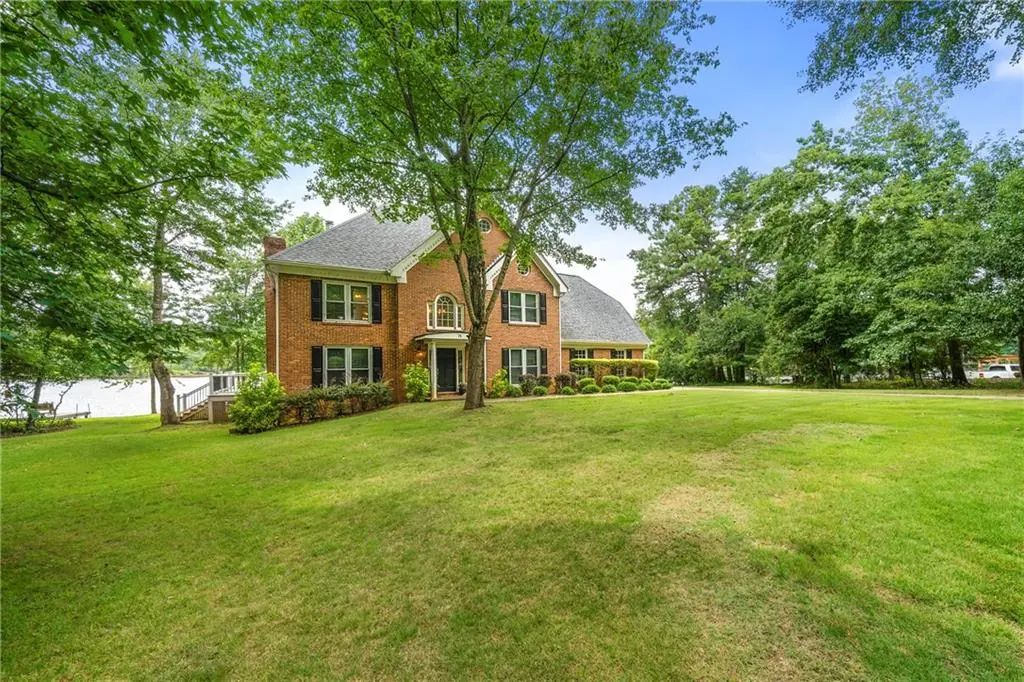 75 Spring Ridge Ct, Newnan