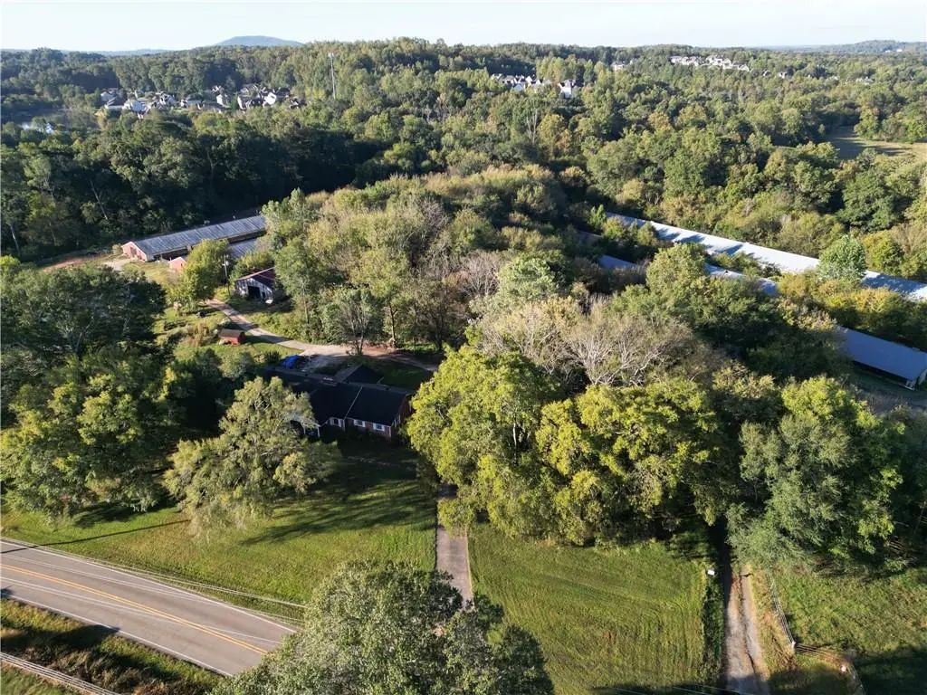4592 Waters Road, Woodstock