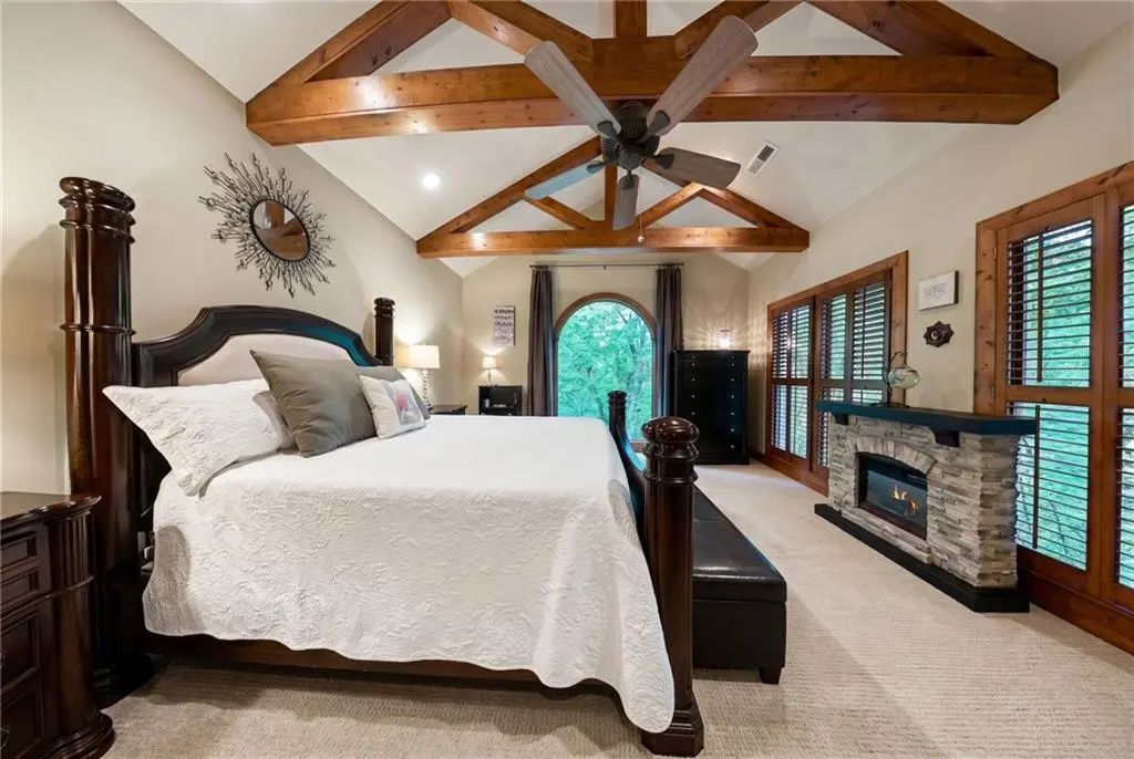 4154 Wilderness Parkway, Big Canoe
