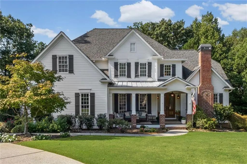 5015 Rockingham Drive, Roswell