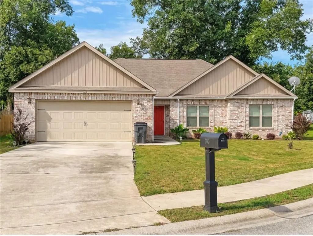 105 Mcewen Court, Perry