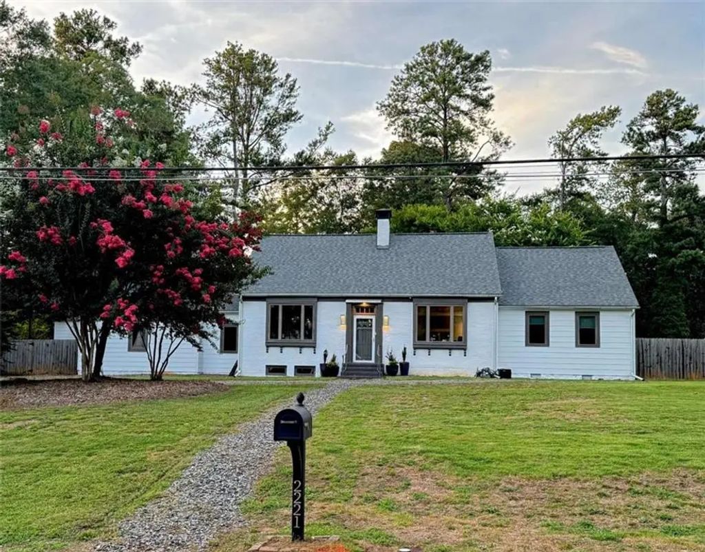 2221 Highview Road, Atlanta