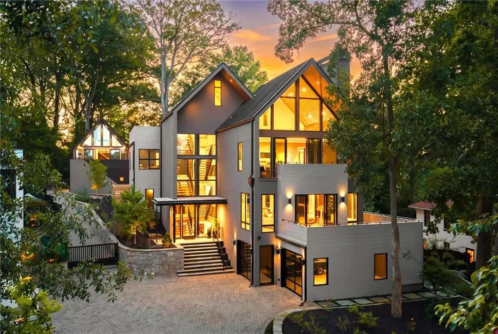 1033 Reeder Circle Ne, Atlanta