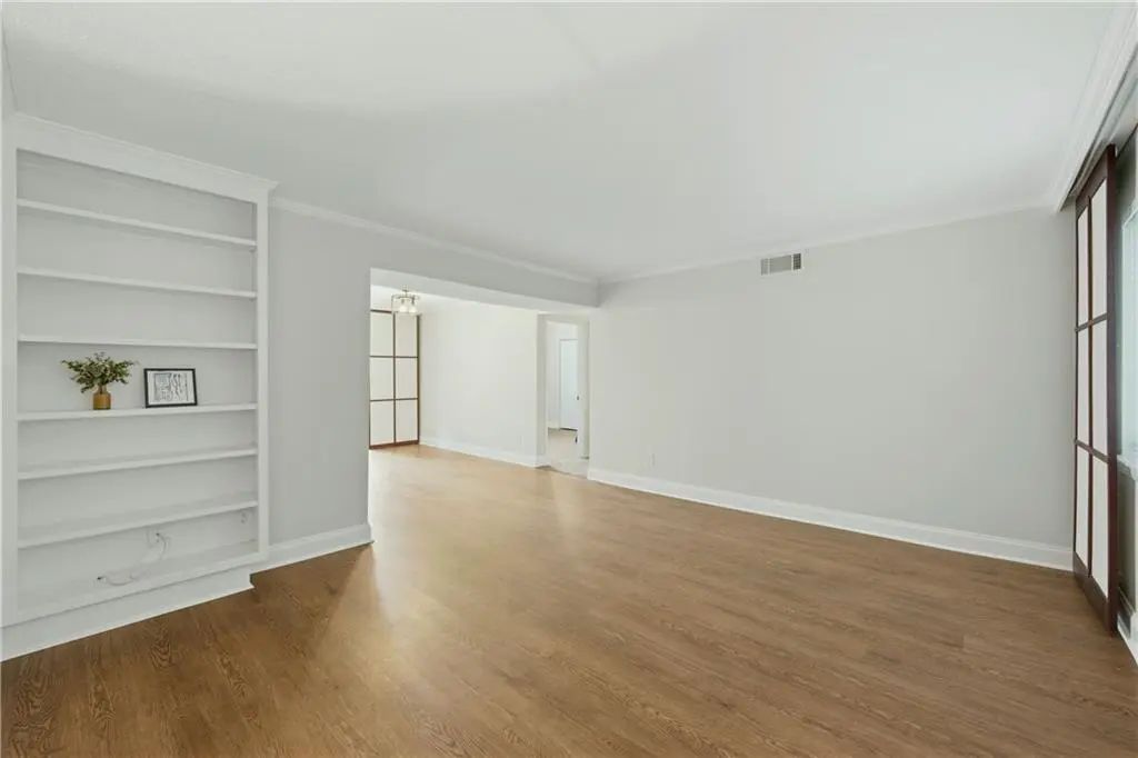 Unit F2 - 4266 Roswell Road Ne, Atlanta