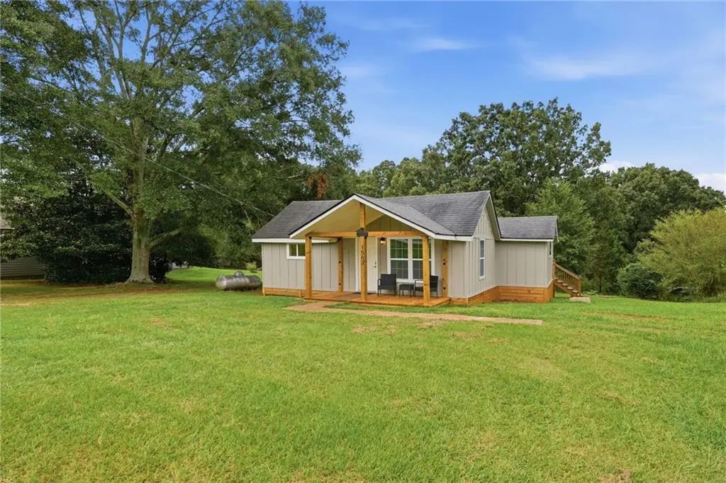 1563 Davenport Road, Braselton