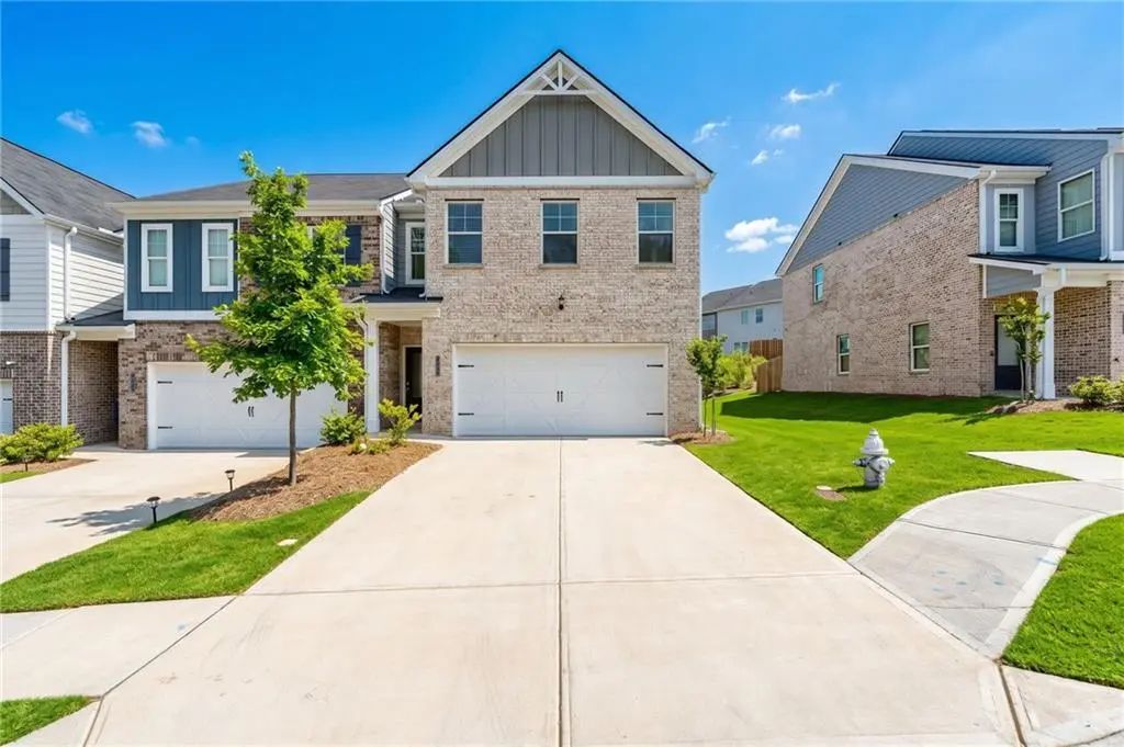 2568 Swan Lake Drive, Grayson