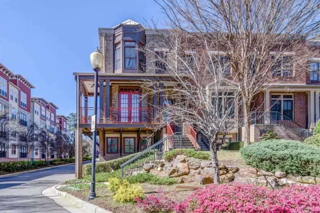 4685 Dogwood Alley, Dunwoody