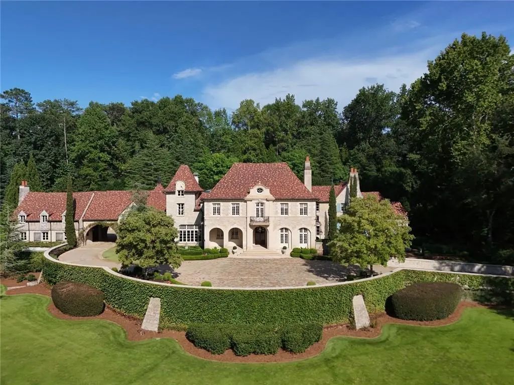 5375 Long Island Drive, Atlanta