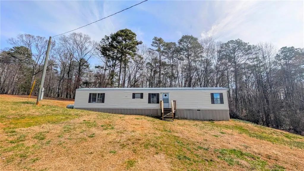 1562 Grindle Bridge Road, Dahlonega