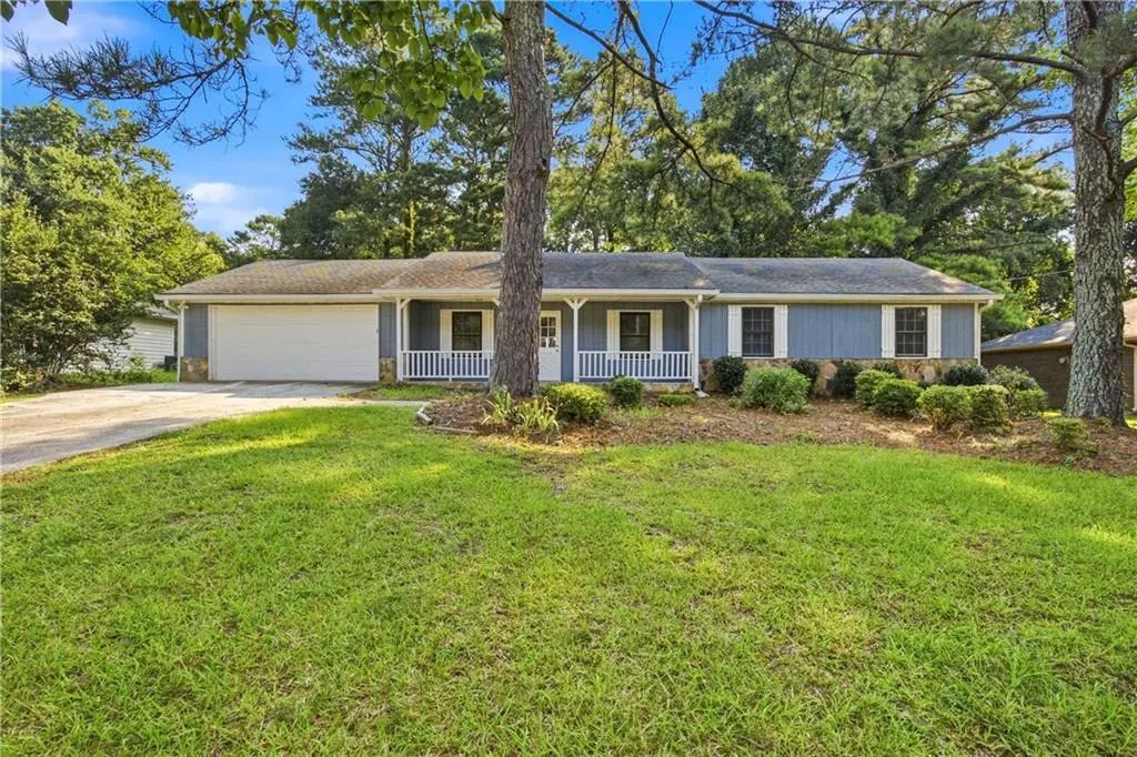 2384 Three Bars Drive, Snellville