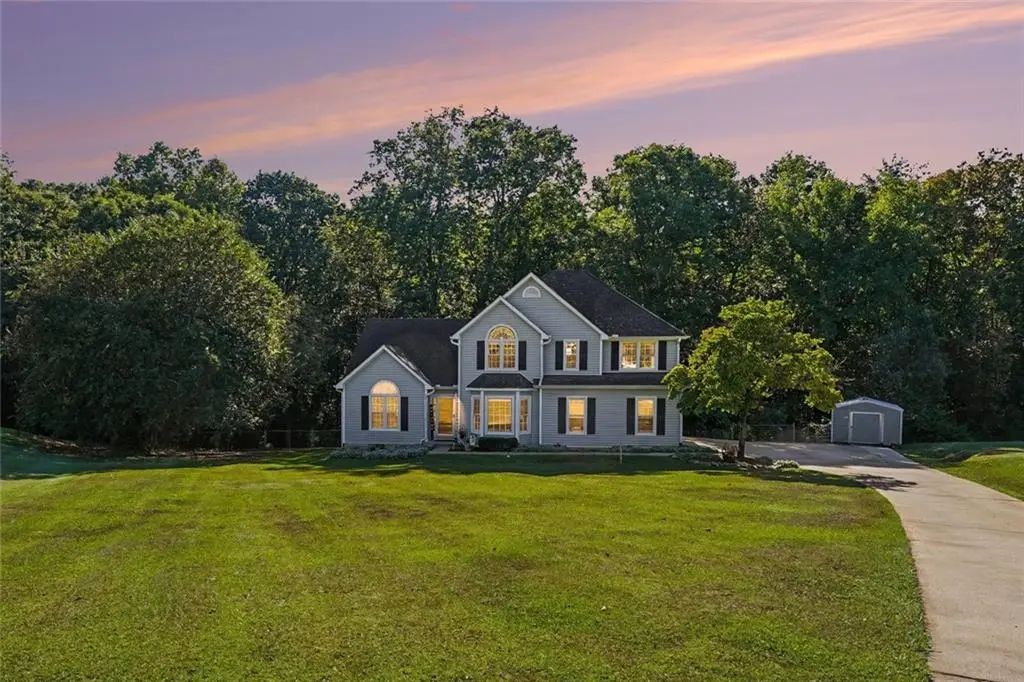 285 Creekside Way, Mcdonough