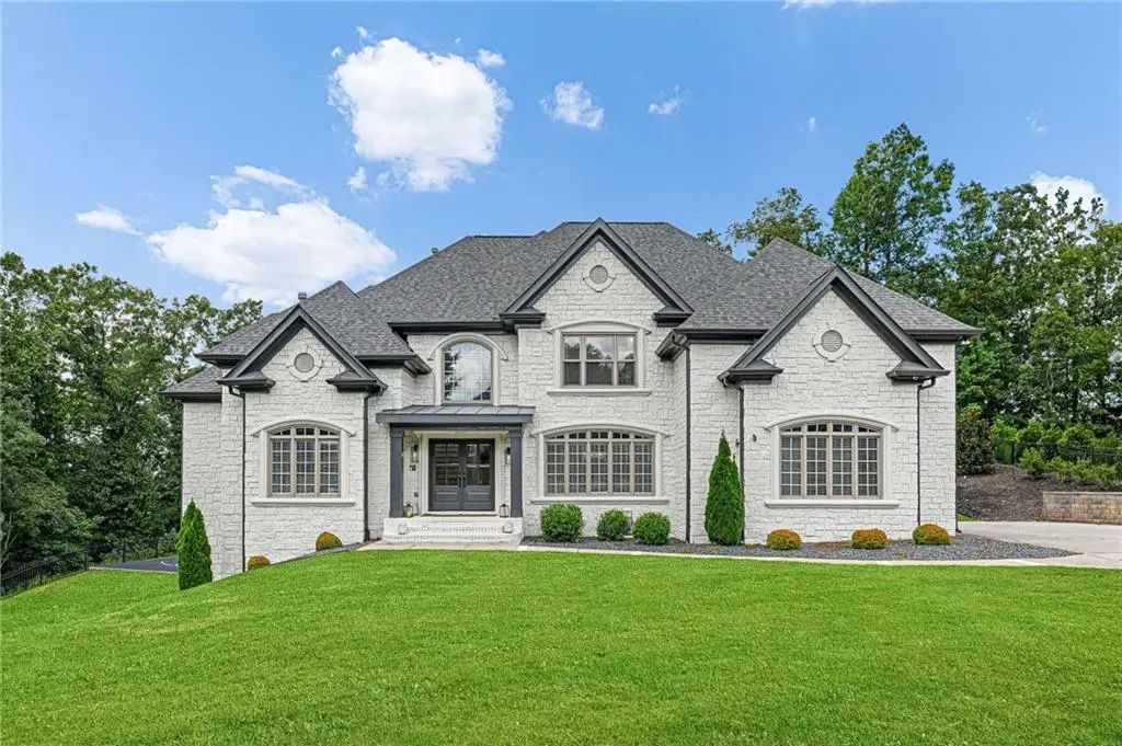 376 Lum Crowe Road, Roswell