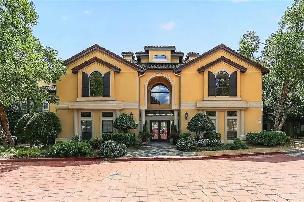 Unit 214 - 3777 Peachtree Road Ne, Brookhaven