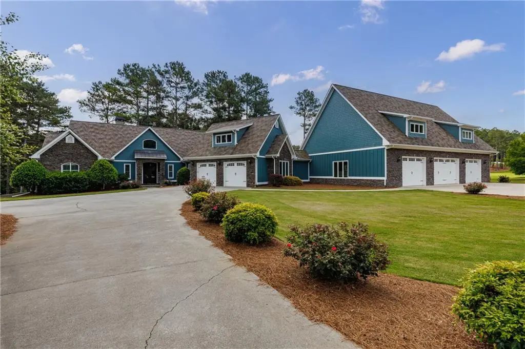 15 Greyrock, Adairsville
