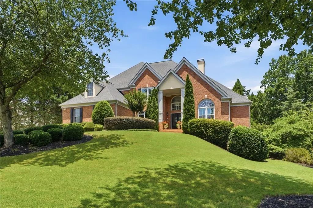 2455 Flat Stone Drive, Cumming