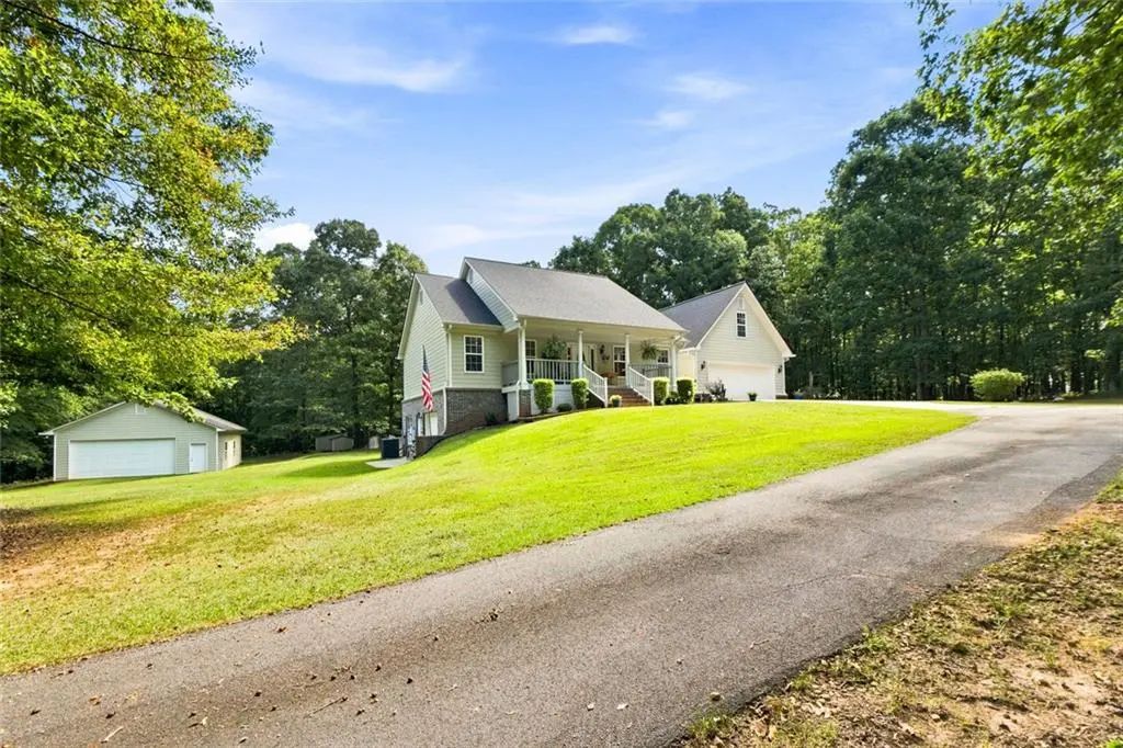 540 Davis Road, Locust Grove