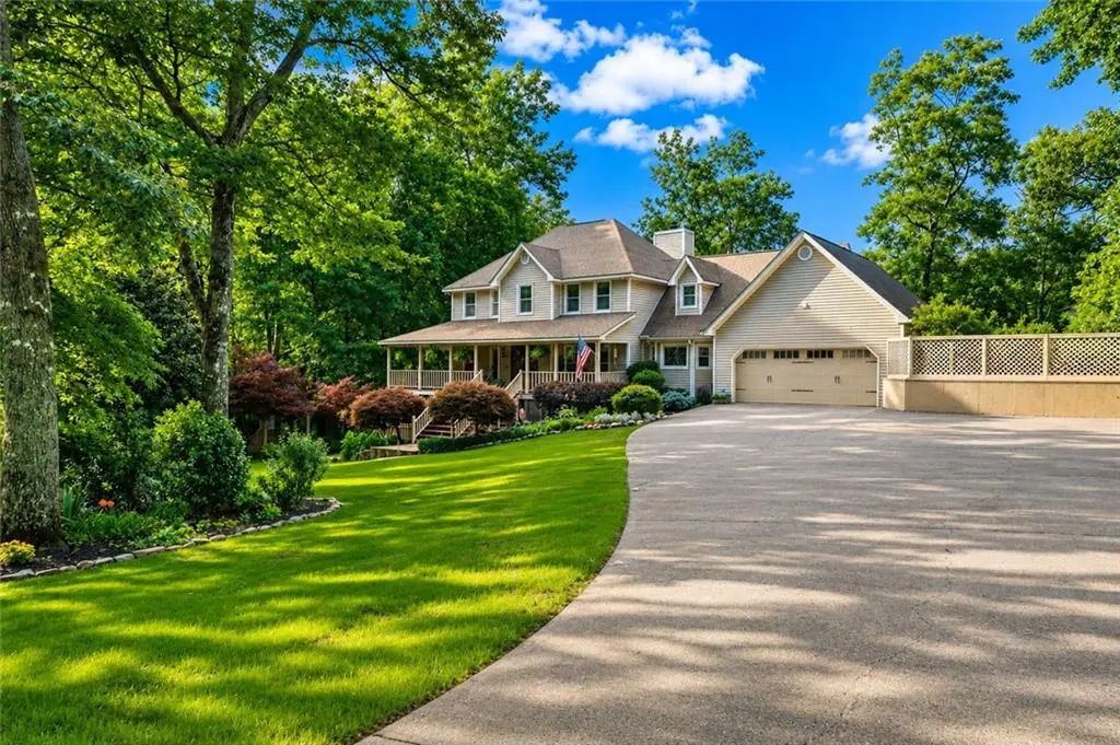 31 Fawn Lake Trail Ne, White