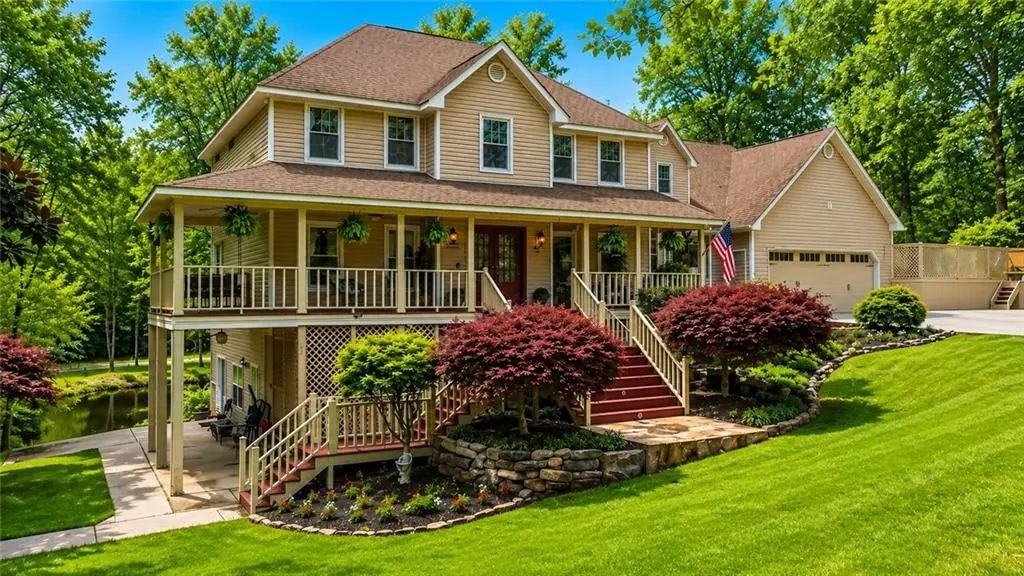 31 Fawn Lake Trail Ne, White