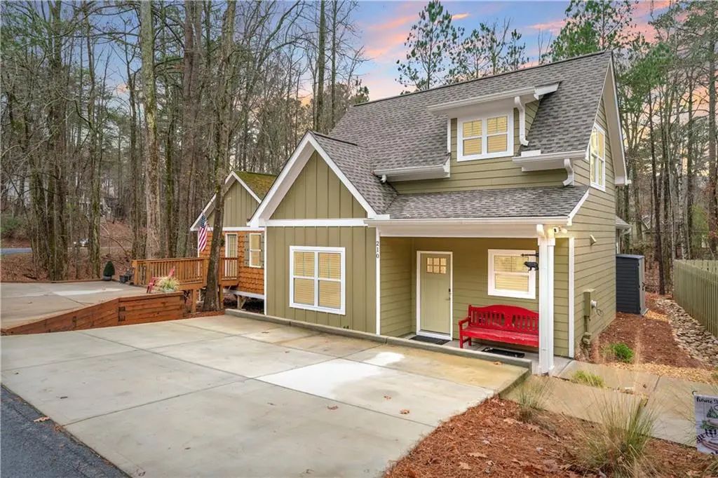 210 Hillside Drive, Waleska