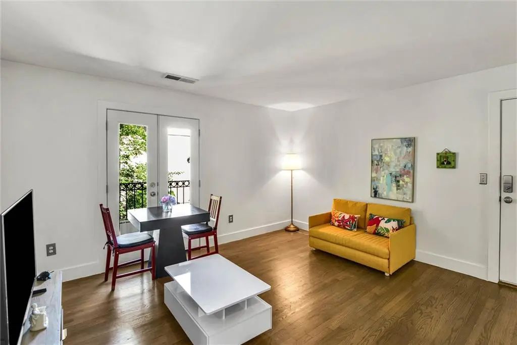 Unit 222 - 2023 Oakview Road Se, Atlanta