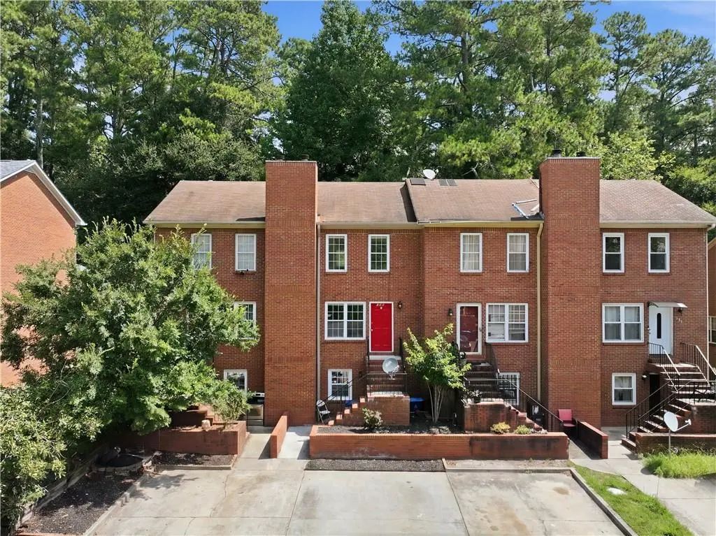135 Davis Mill Court, Lawrenceville