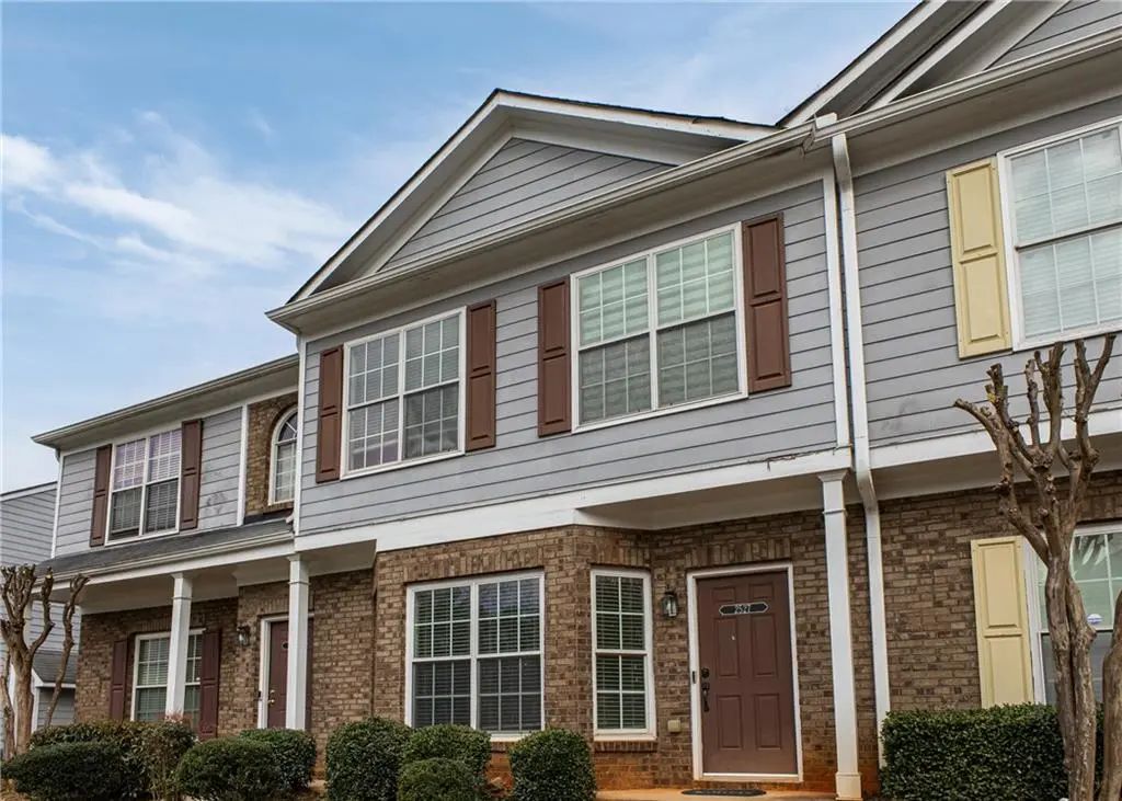 2527 Walden Lake Drive, Decatur