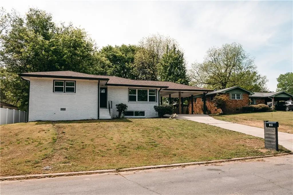 19 S Central Avenue Se, Lindale