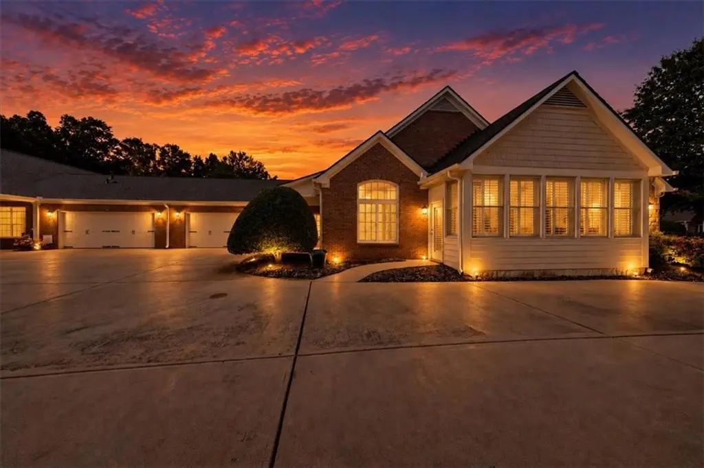 1001 Haven Circle, Douglasville