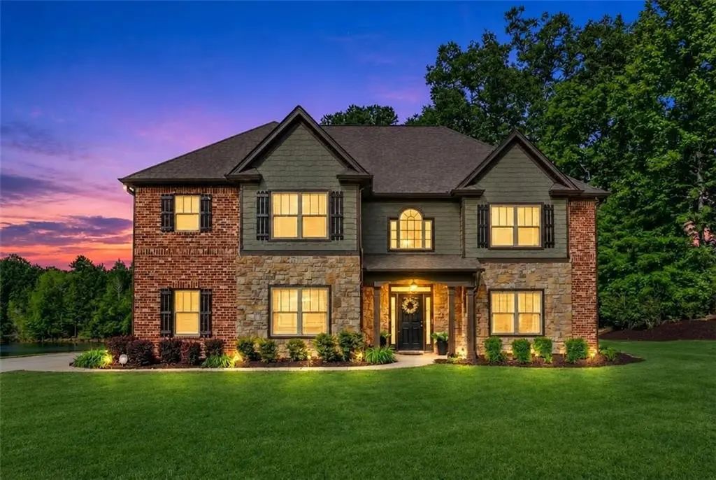3 Westwood Lake Drive, Newnan