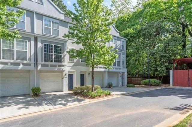 1198 Village Court Se, Atlanta