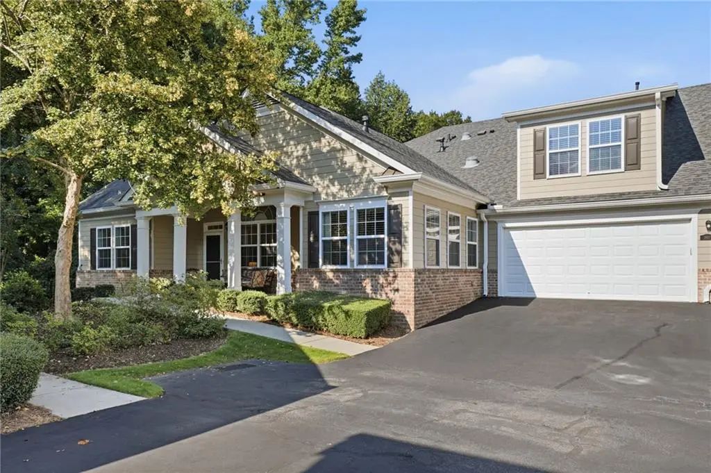 Unit 601 - 2617 Grapevine Circle, Cumming