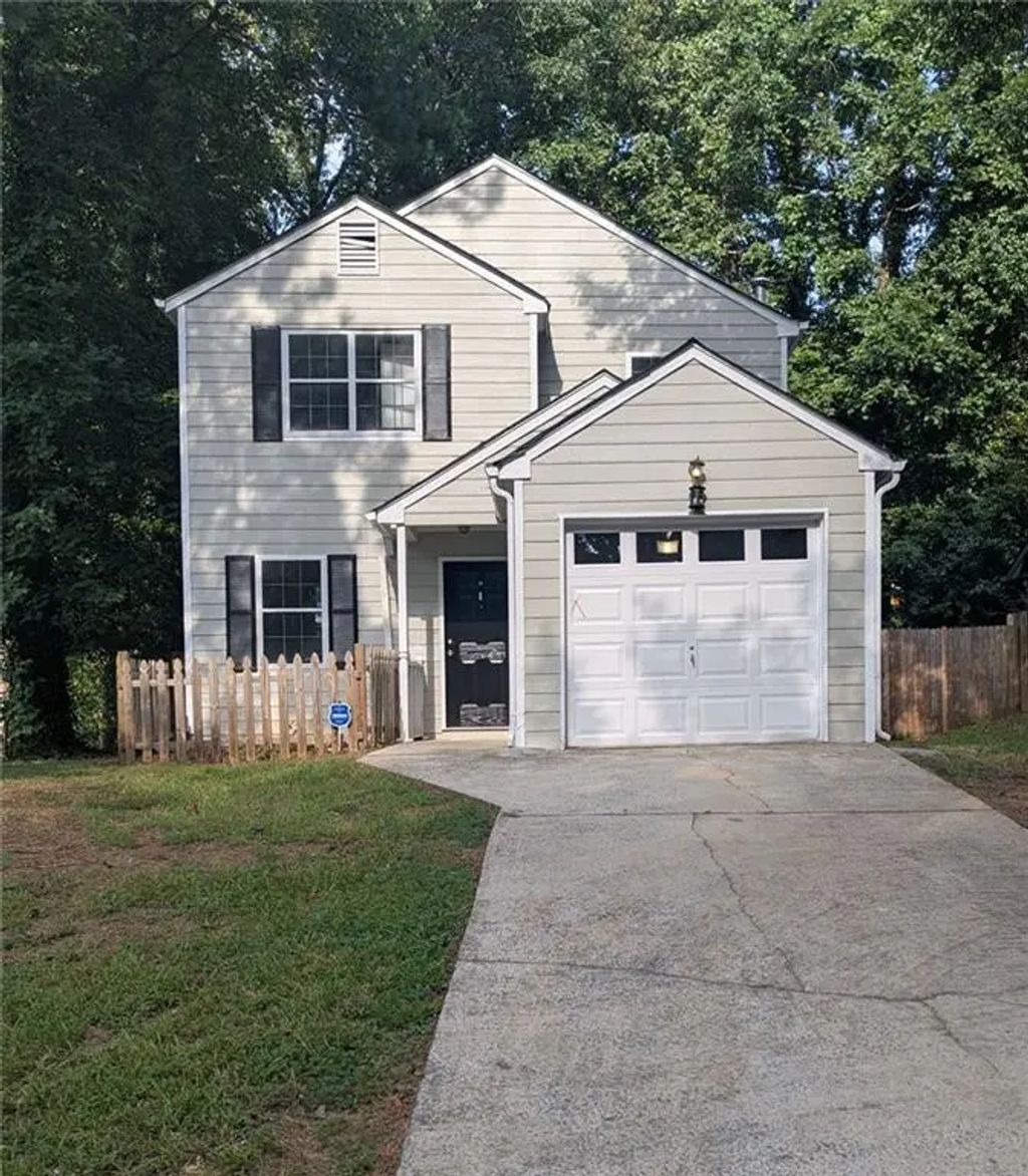 945 Hemingway Road, Stone Mountain