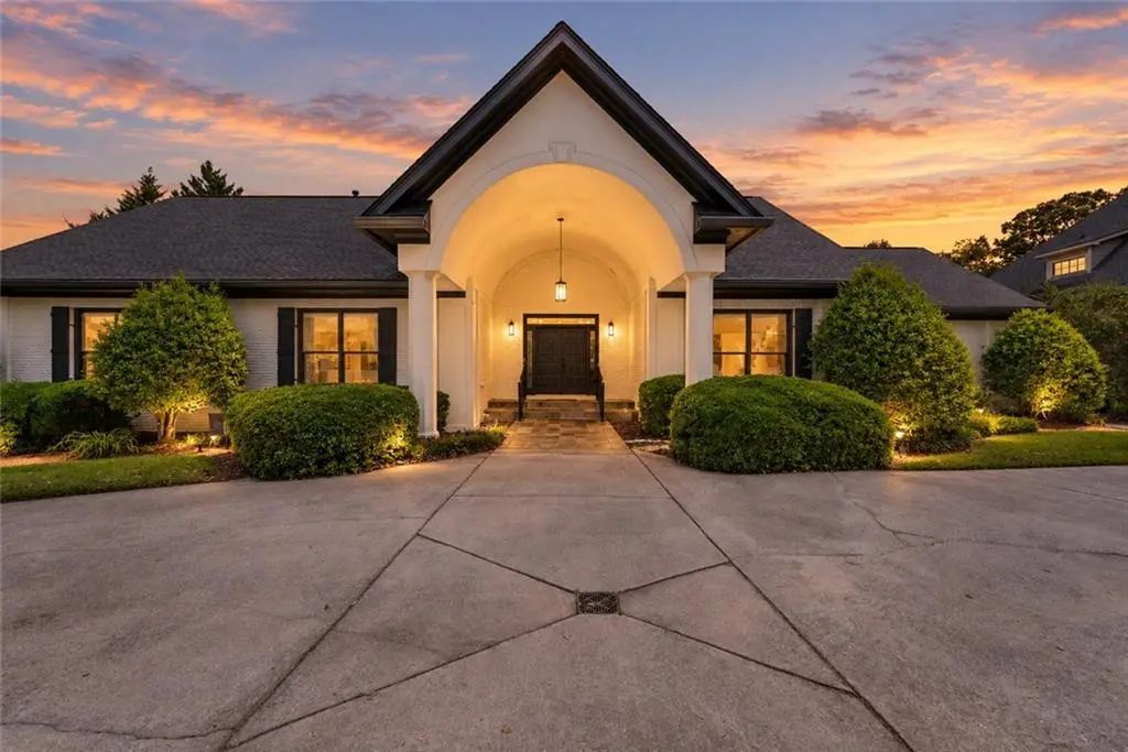 4512 Northampton, Flowery Branch