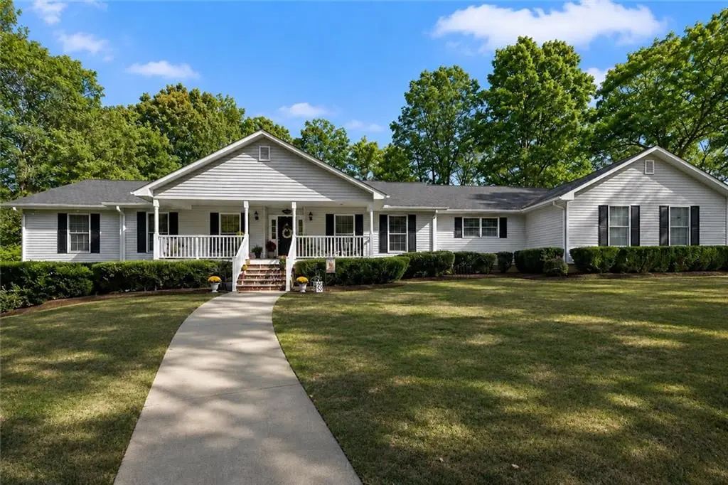 305 Mountain Brook Road, Dawsonville