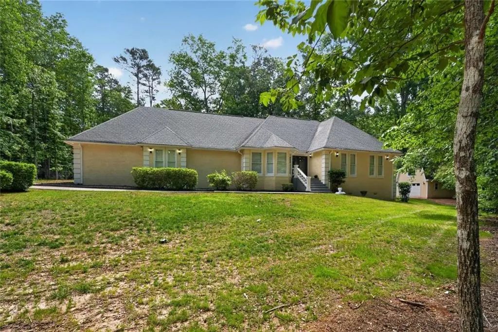 185 Courtland Drive, Fayetteville
