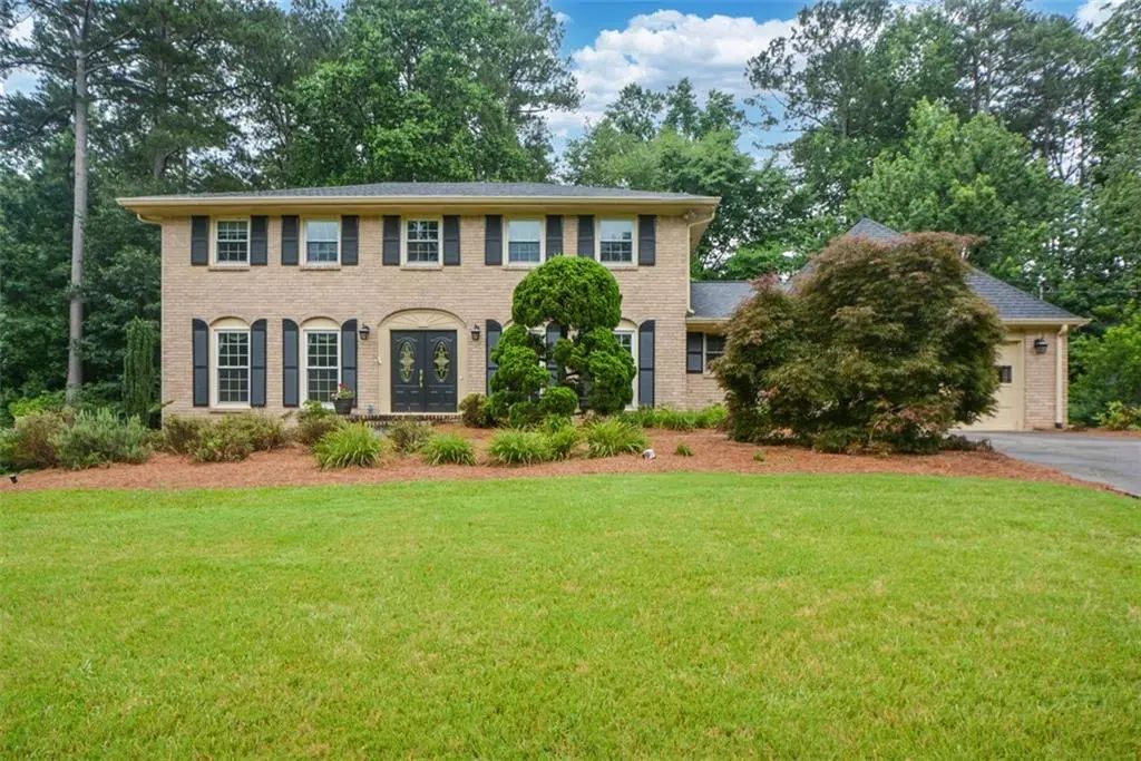 2355 N Peachtree Way, Dunwoody