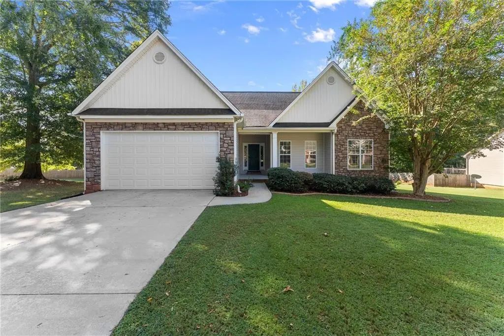 27 Woods Way, Jefferson