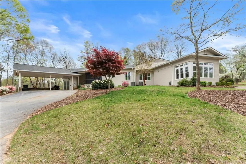 664 Chenocetah Drive, Cornelia