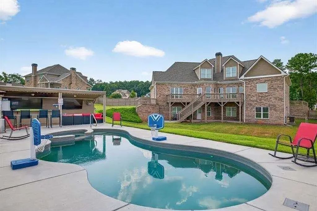 2112 Meadowood Cove, Monroe